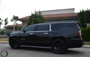 GMC Yukon on 24x10 RoadForce RF24 Gloss black finish