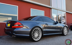 Mercedes SL550 on 20x8.5 front 20x10 rear RoadForce RF15 Silver Machine face