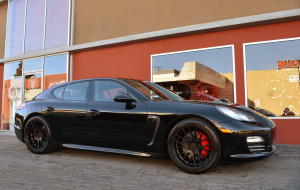 Porsche Panamera on 20x9 20x10.5 RoadForce RF008 Matte black finish