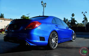 Mercedes S550 on 22x9 22x10.5 RoadForce RF16 Graphite machine face tinted clear