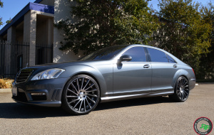 Mercedes S550 on 22x9 22x10.5 RoadForce RF16 Graphite machine face tinted clear