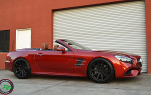 Mercedes-Benz SL550 on 20x9 & 20x10.5 RoadForce RF10 luxury wheels