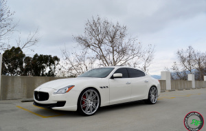 Maserati Quattroporte on 22x9 22x10.5 RoadForce RF11 Silver Brush face