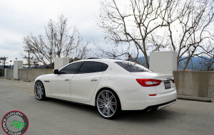 Maserati Quattroporte on 22x9 22x10.5 RoadForce RF11 Silver Brush face