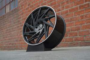 RoadForce RF25 luxury wheels Gloss black finish