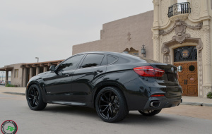 BMW X6 on RoadForce RF17 22x10 22x11.5 Gloss Black finish