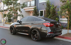 BMW X6 on RoadForce RF17 22x10 22x11.5 Gloss Black finish