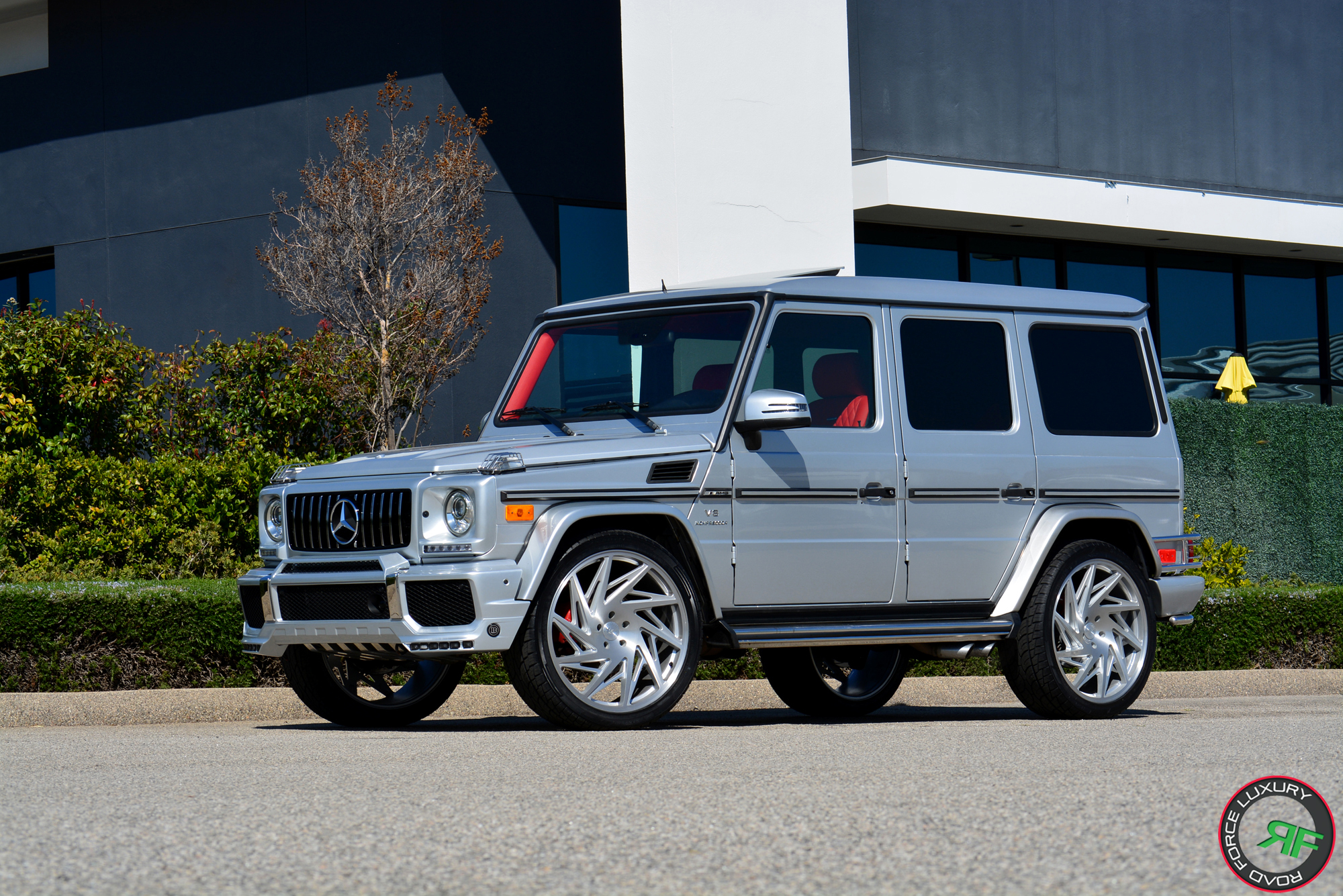 Mercedes G55 on Road Force RF25 24x10 Silver Brush Face finish